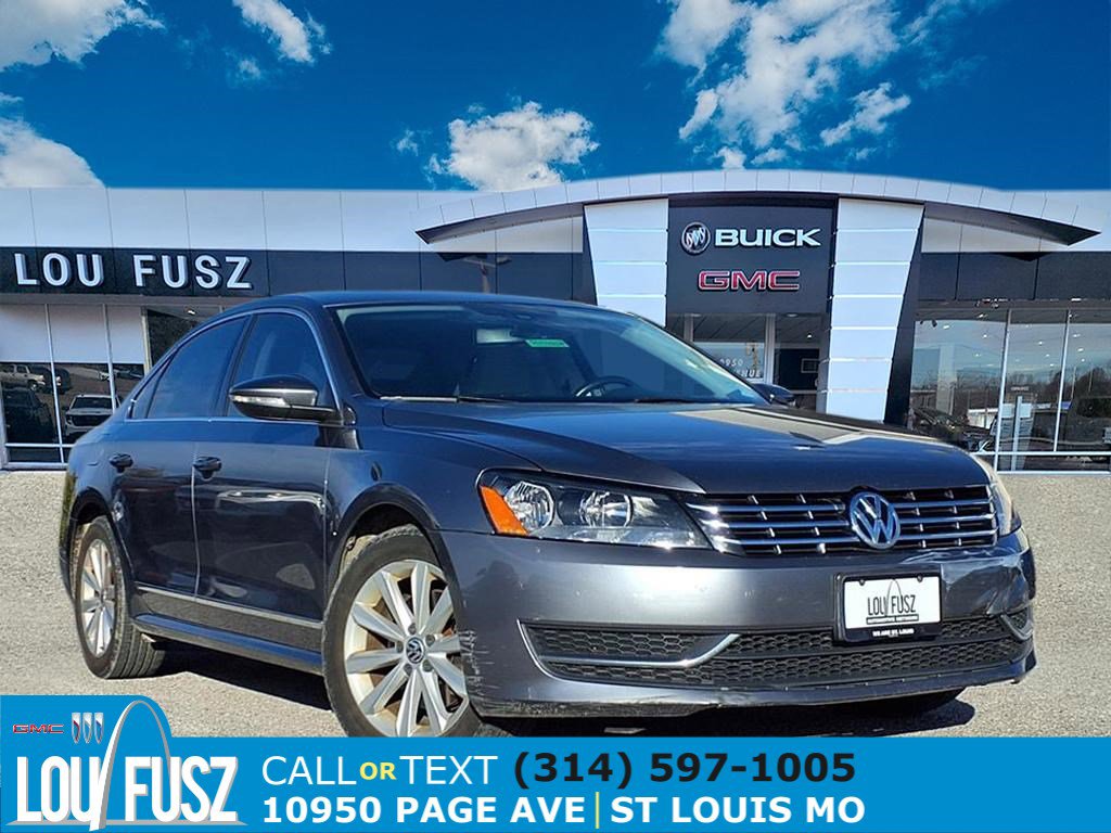2012 Volkswagen Passat SEL's photo