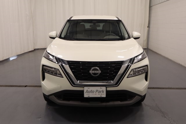 2023 Nissan Rogue SV photo 3