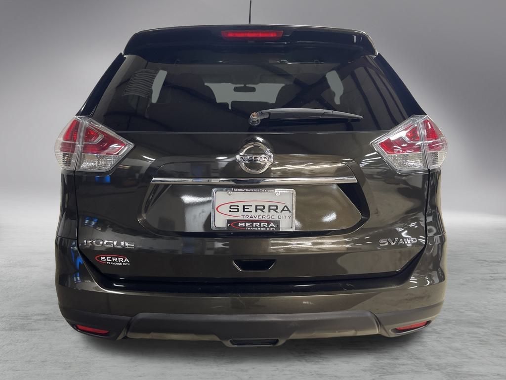 2016 Nissan Rogue SV photo 3