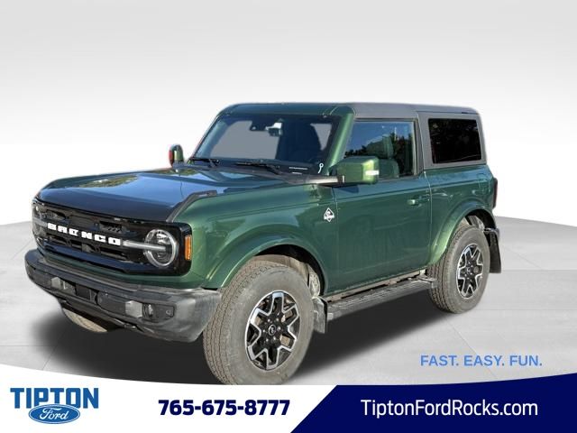 2022 Ford Bronco 2-Door Outer Banks's photo