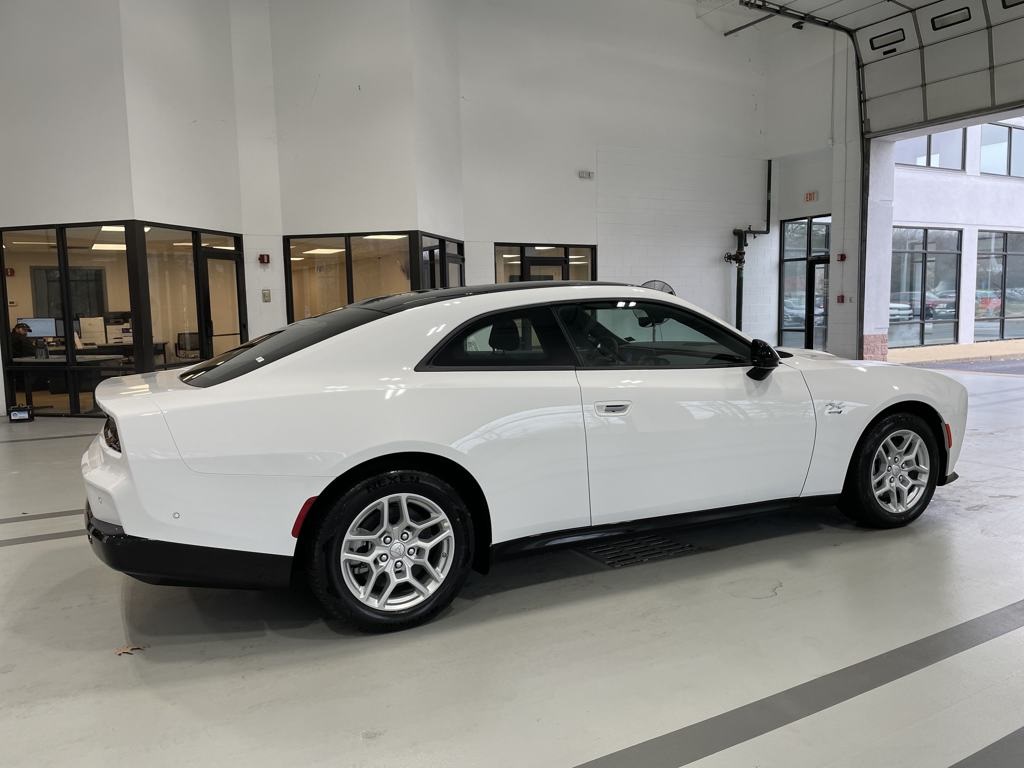 2025 Dodge Charger R/T photo 4