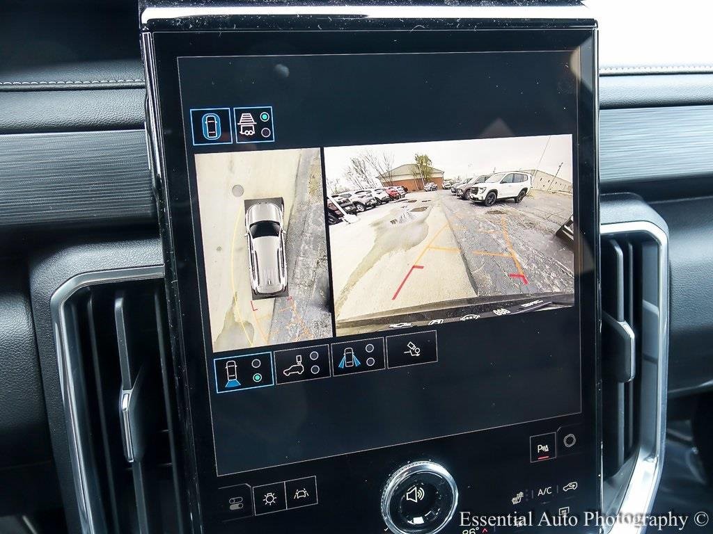 2026 GMC ACADIA - Image 17