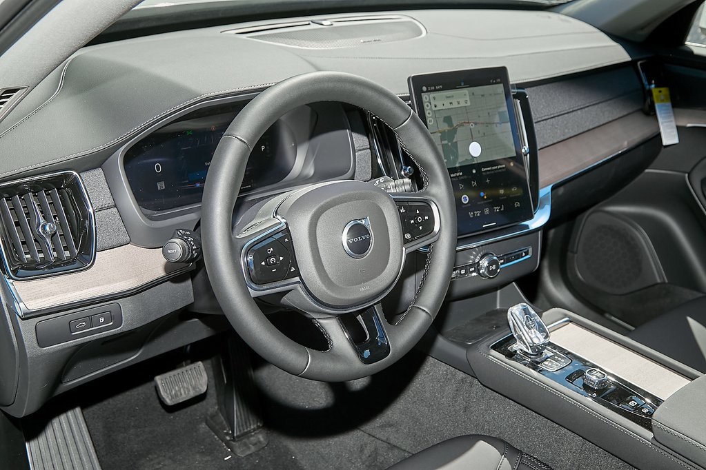 2025 VOLVO XC90 - Image 11
