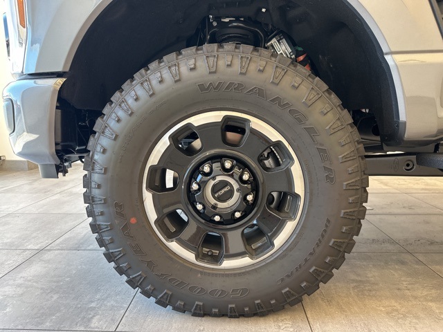 2025 Ford F-350 Lariat photo 34