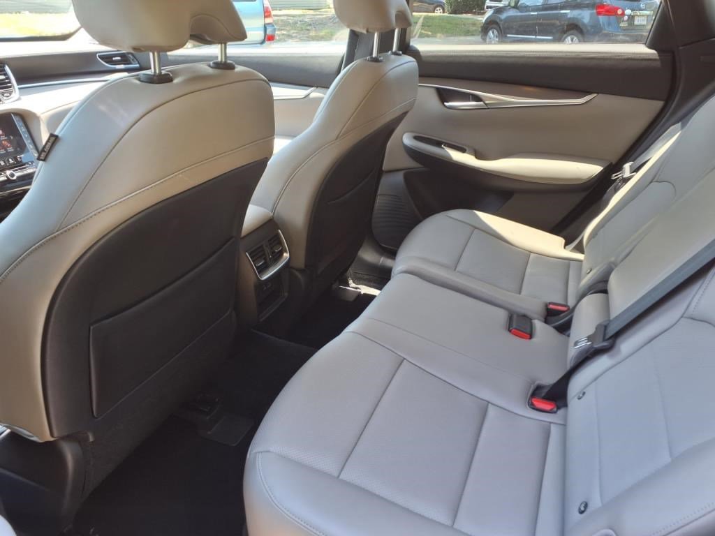 2024 Infiniti QX50 Luxe photo 6