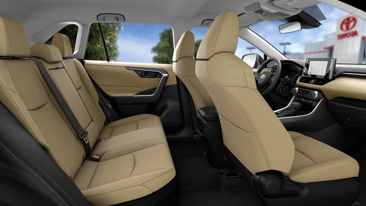 2025 Toyota RAV4 Hybrid LE photo 2