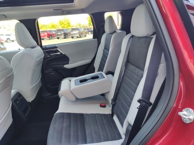 2025 Mitsubishi Outlander SE photo 23