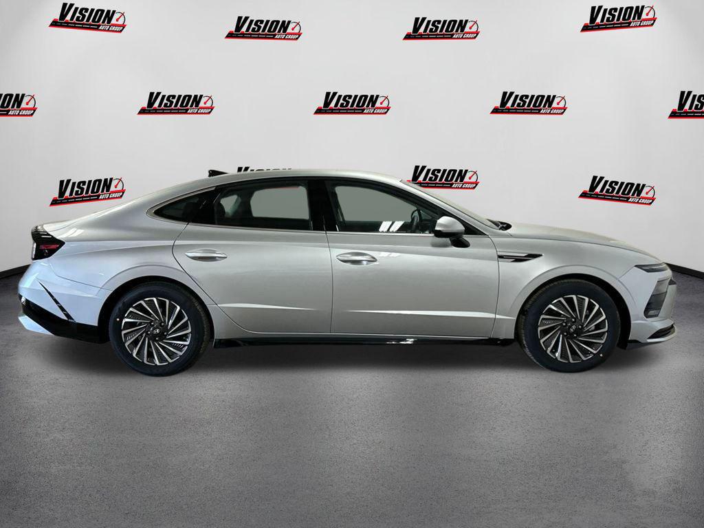 2025 Hyundai Sonata Hybrid SEL photo 4