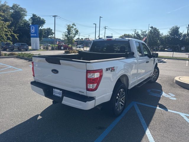 2022 Ford F-150 STX photo 2