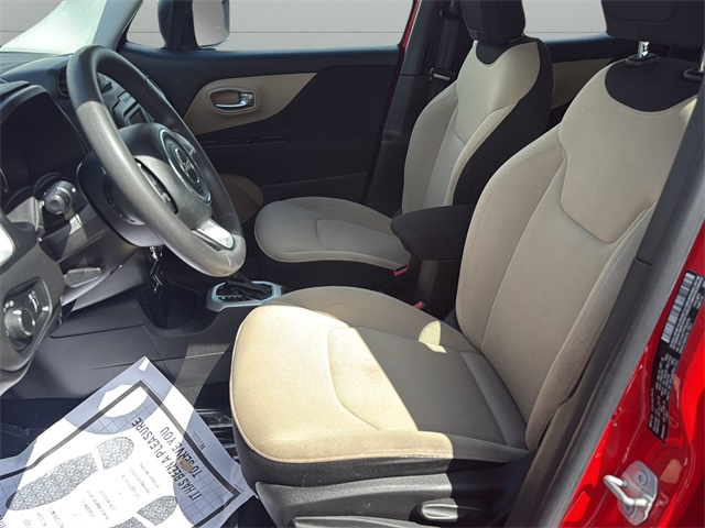 2015 Jeep Renegade Sport photo 15