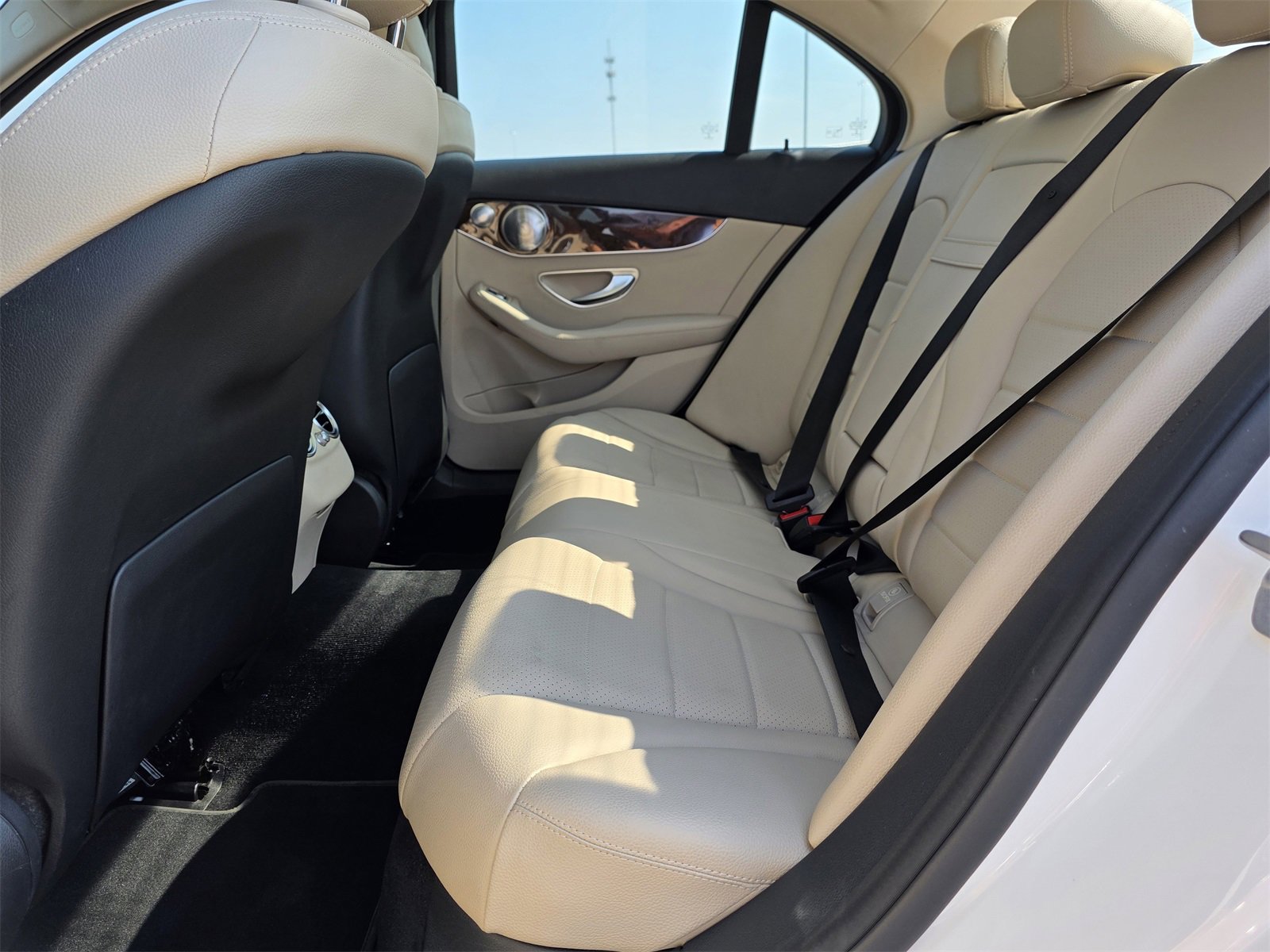 2016 Mercedes Benz C 300 photo 23