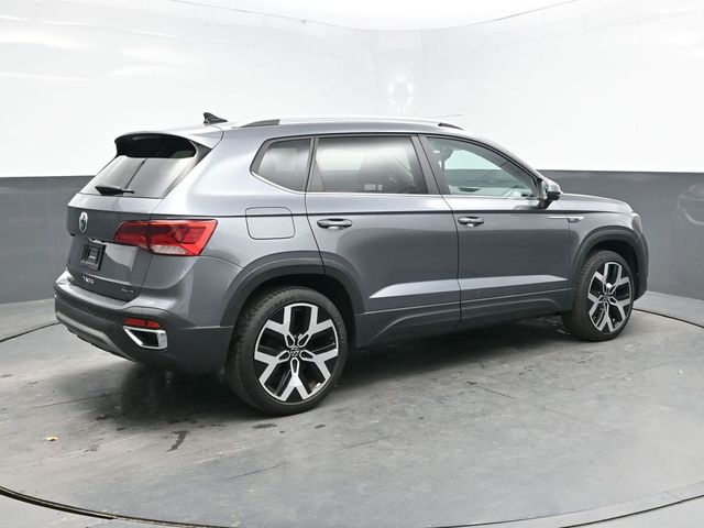 2022 Volkswagen Taos SEL photo 4