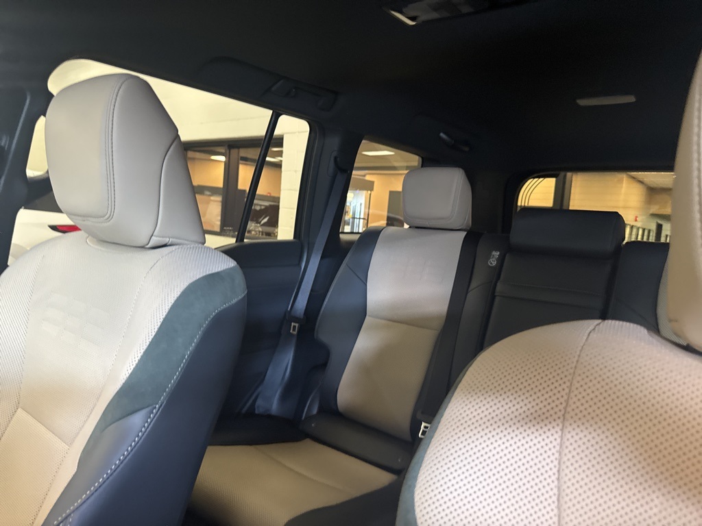 2025 Lexus GX 550 Overtrail photo 7