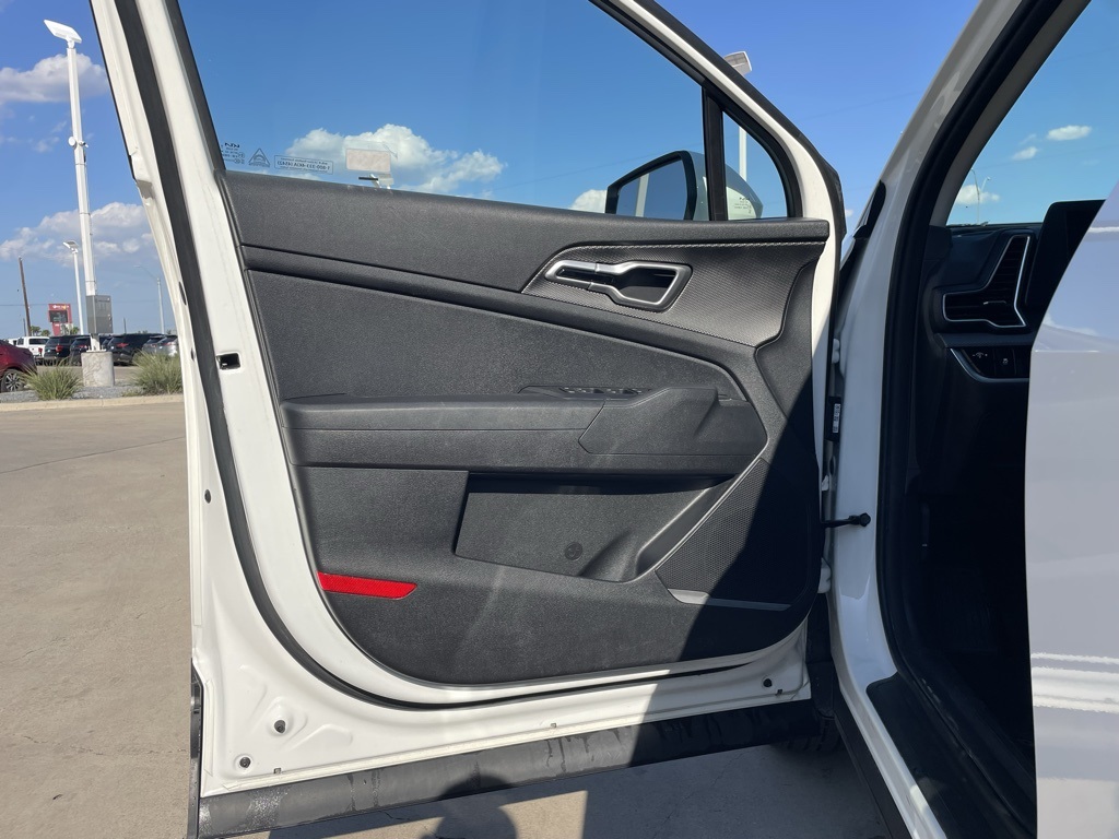 2024 Kia Sportage LX photo 13