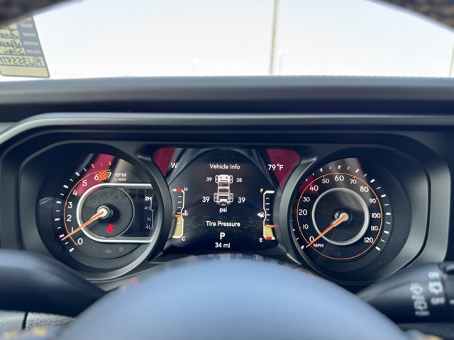 2024 Jeep Wrangler Sahara photo 20