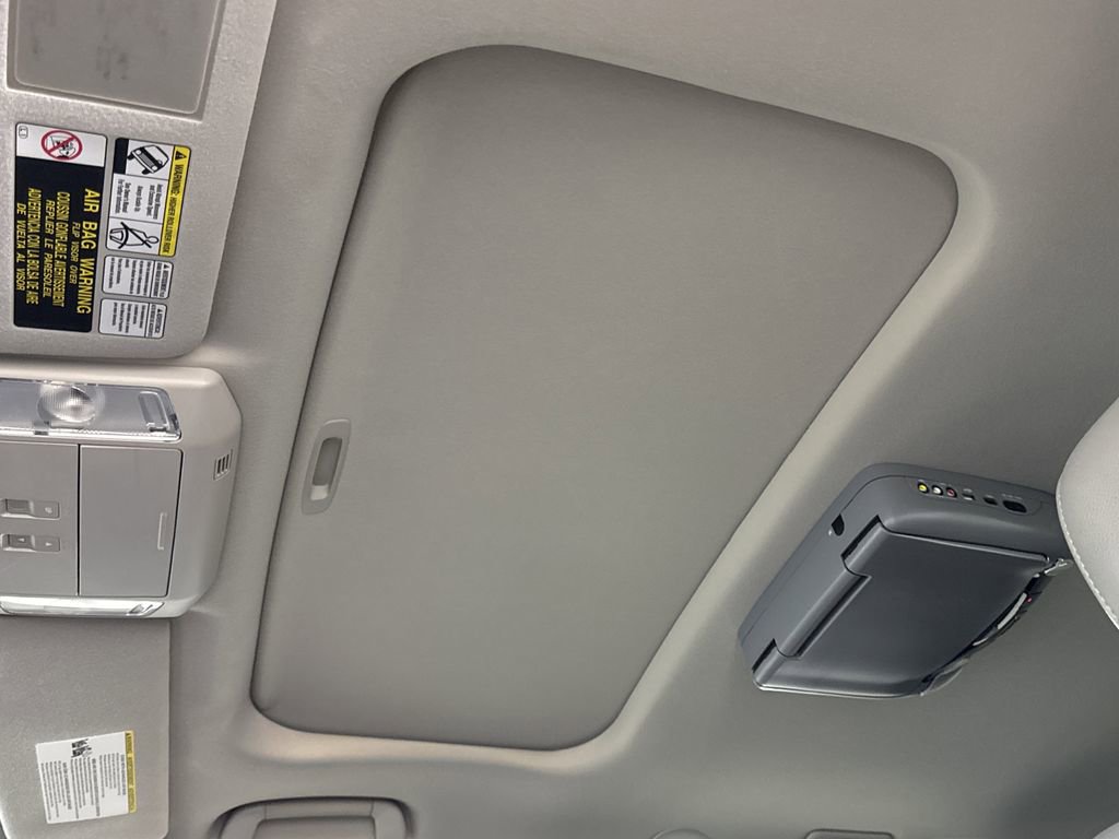 2016 Toyota Sequoia Limited photo 32