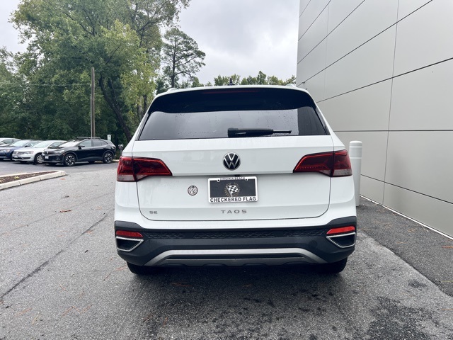 2022 Volkswagen Taos SE photo 4