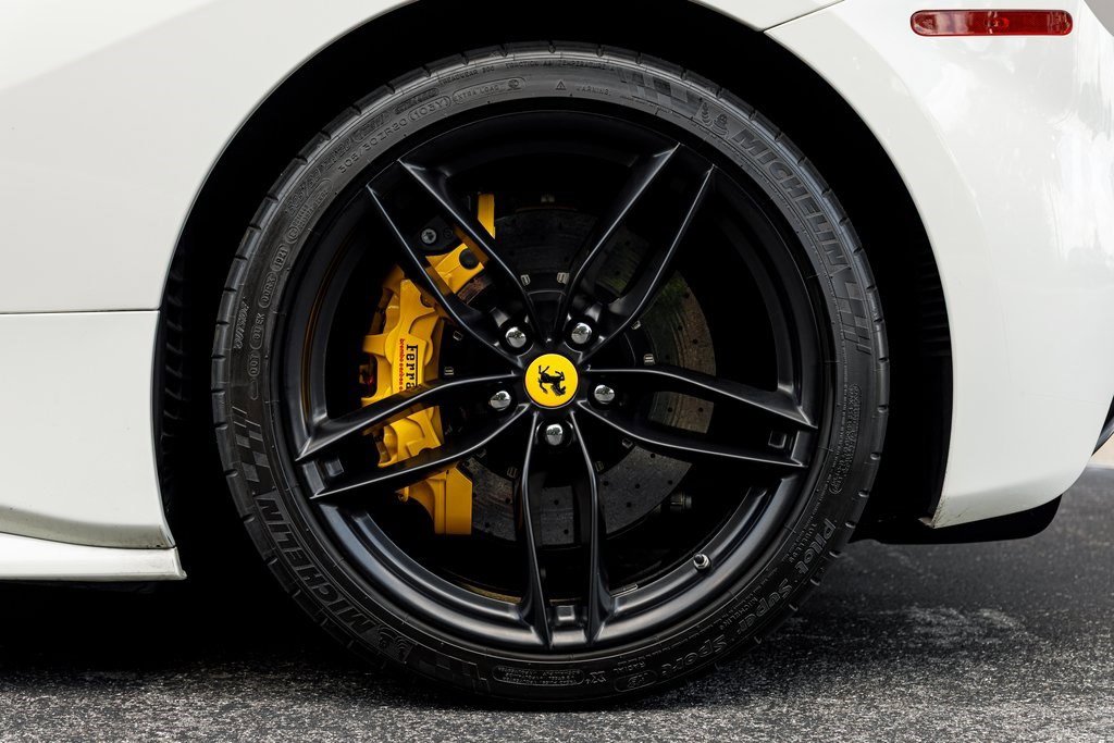 2019 Ferrari 488 GTB photo 19