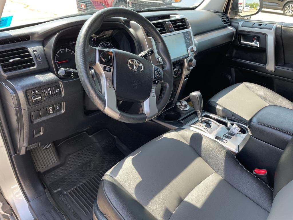 2022 Toyota 4Runner SR5 Premium photo 10
