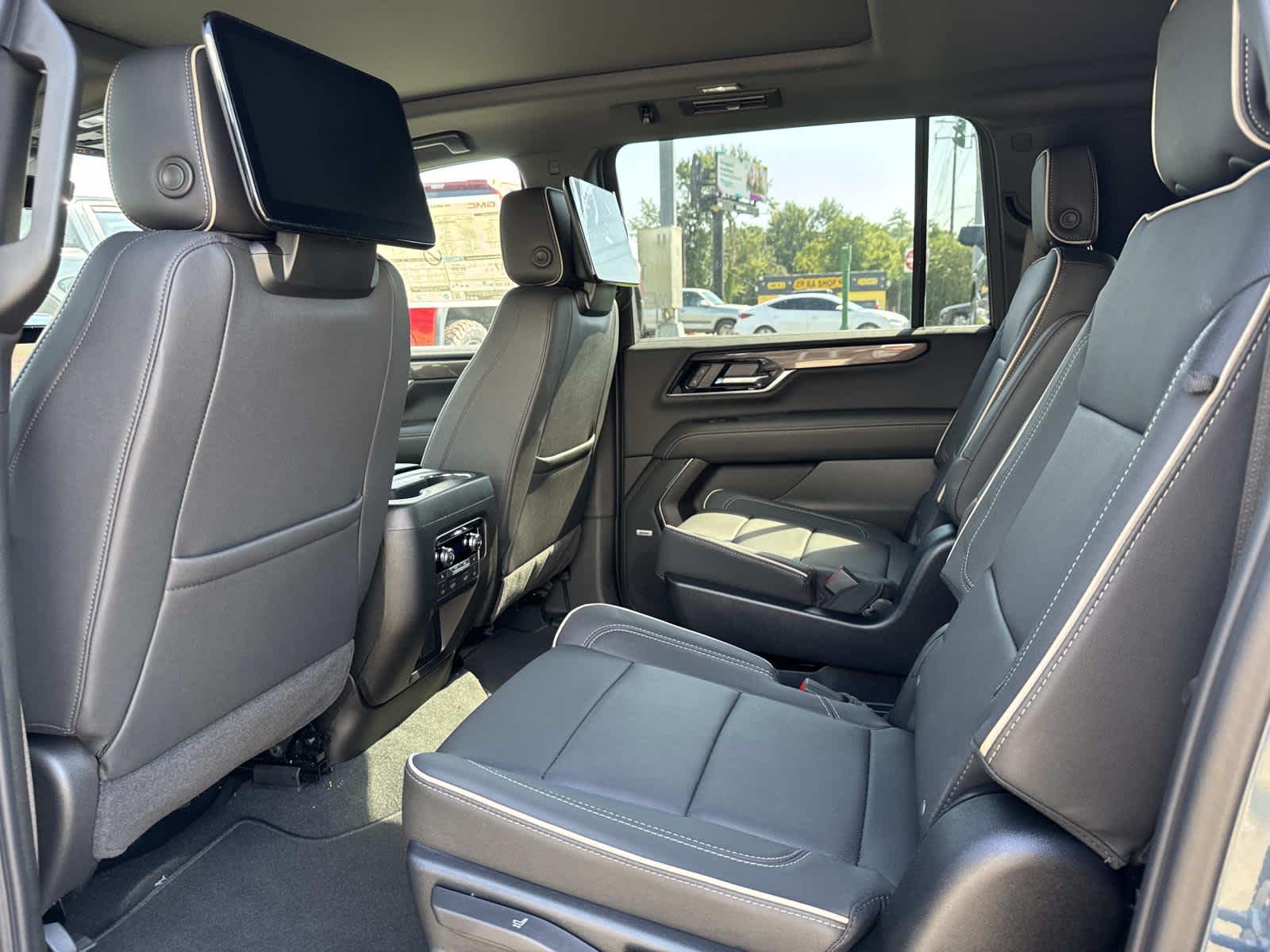2025 Gmc Yukon XL photo 9