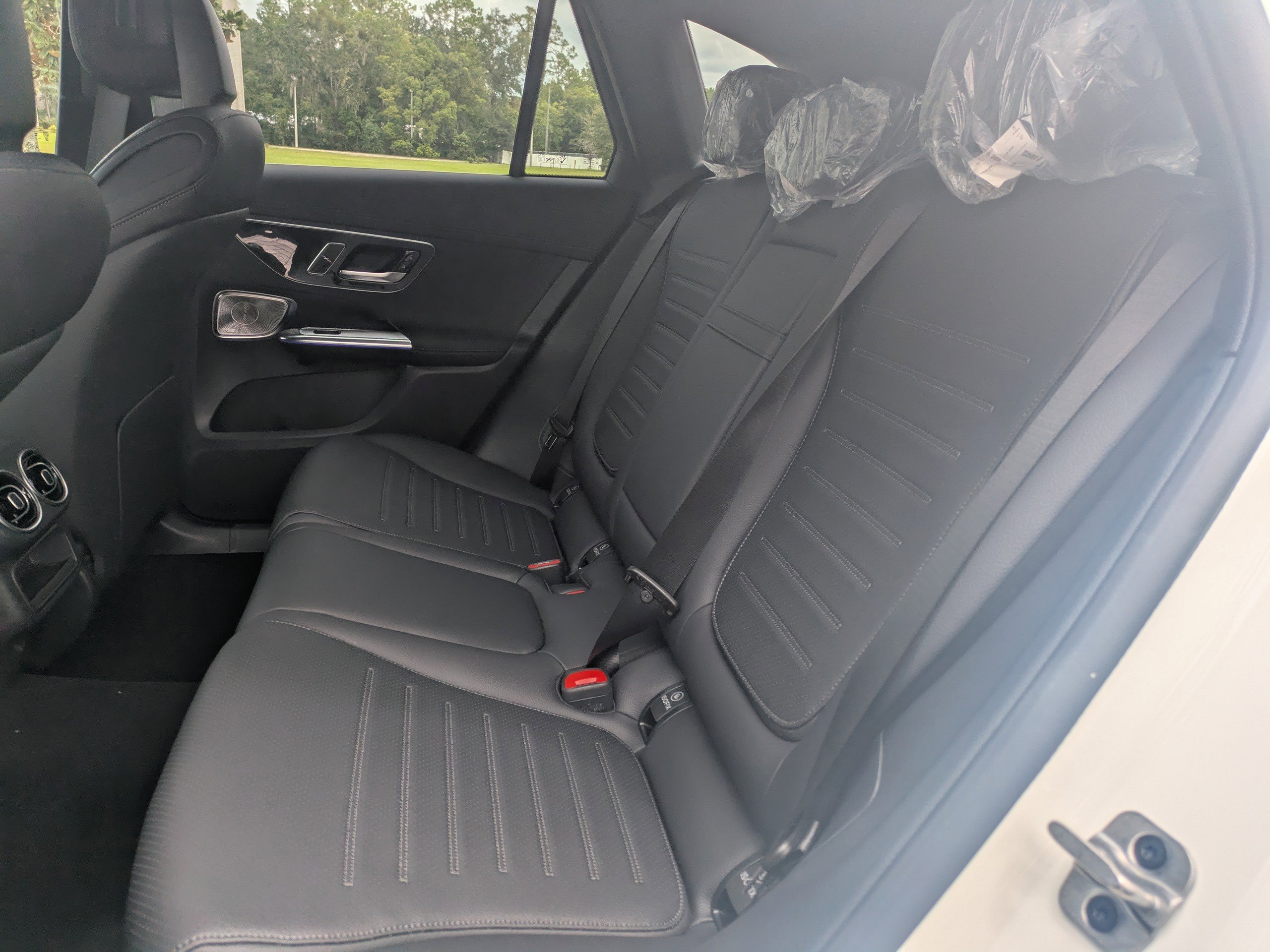 2026 Mercedes Benz GLC 350e 4MATIC photo 14
