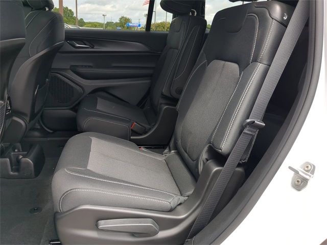 2025 Jeep Grand Cherokee Laredo X photo 20