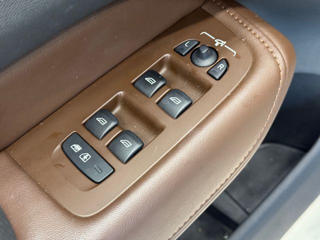 2022 Volvo XC60 B5 Inscription photo 38