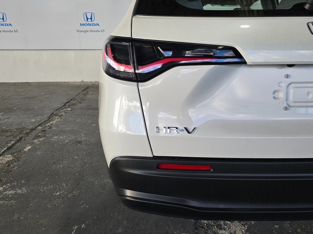 2025 Honda HR-V LX photo 40