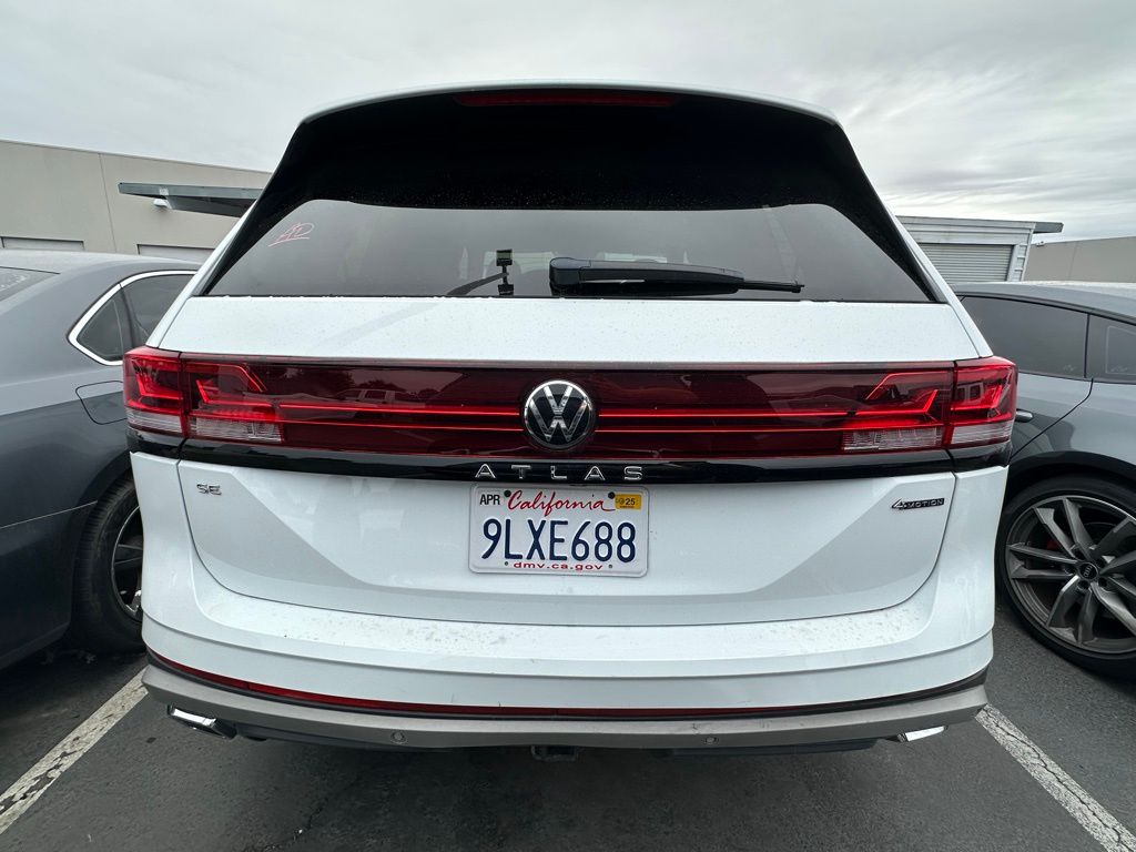 2024 Volkswagen Atlas Peak Edition SE Technology photo 5