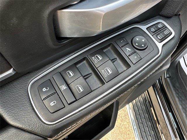 2024 Ram 2500 Big Horn photo 25