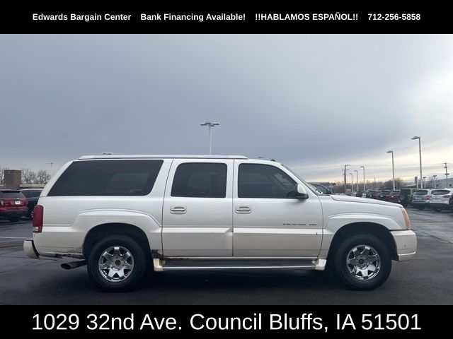 2004 Cadillac Escalade ESV Base's photo