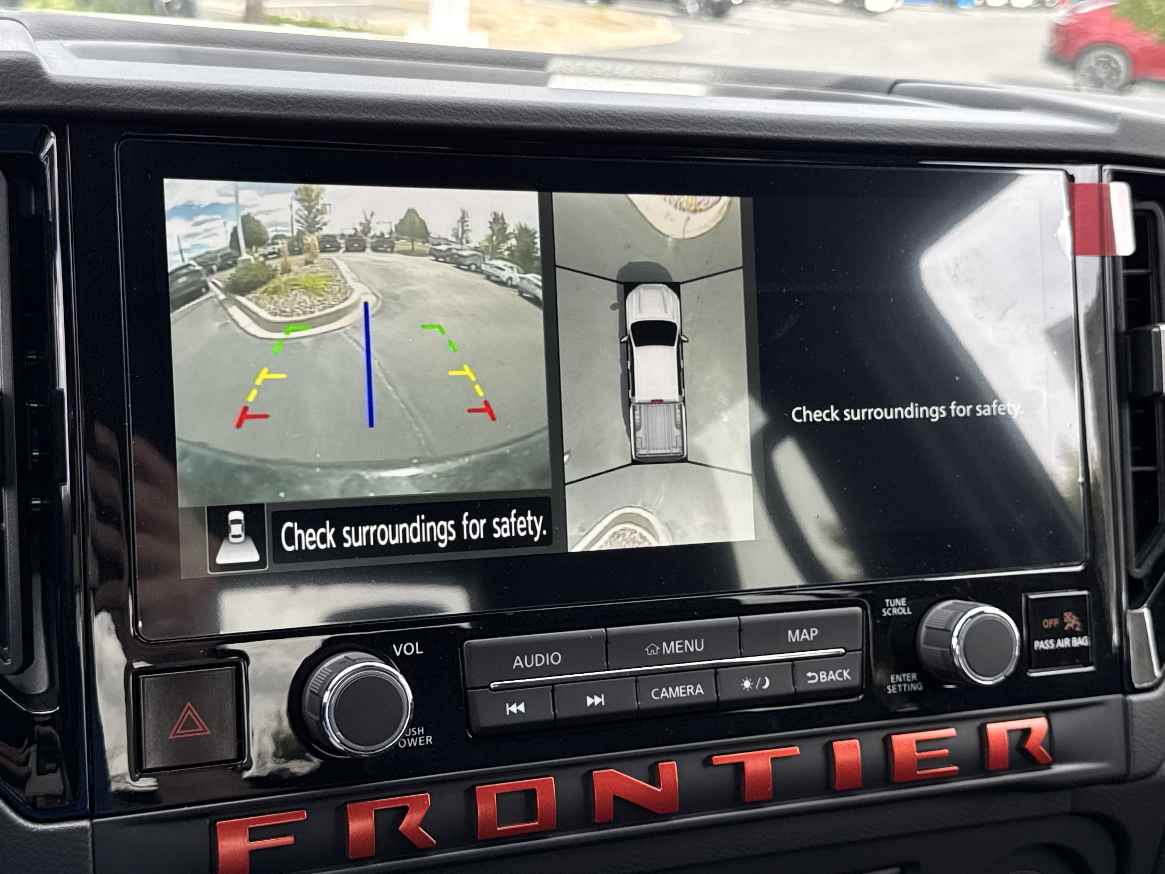 2025 Nissan Frontier PRO-4X photo 6