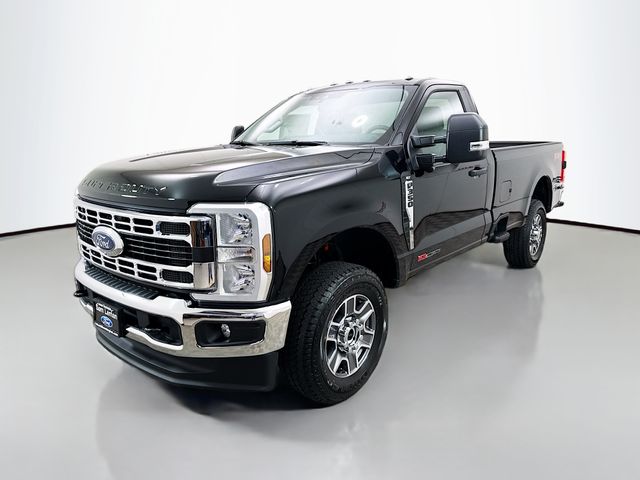 2025 Ford F-350 photo 3