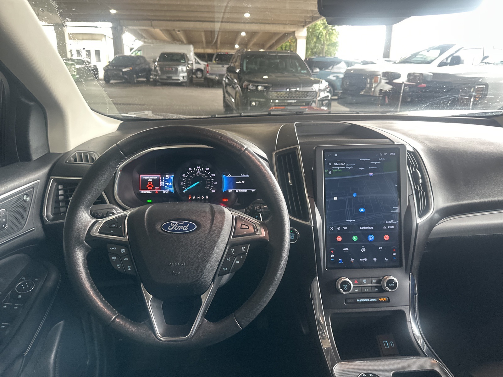 2021 Ford Edge Titanium photo 3