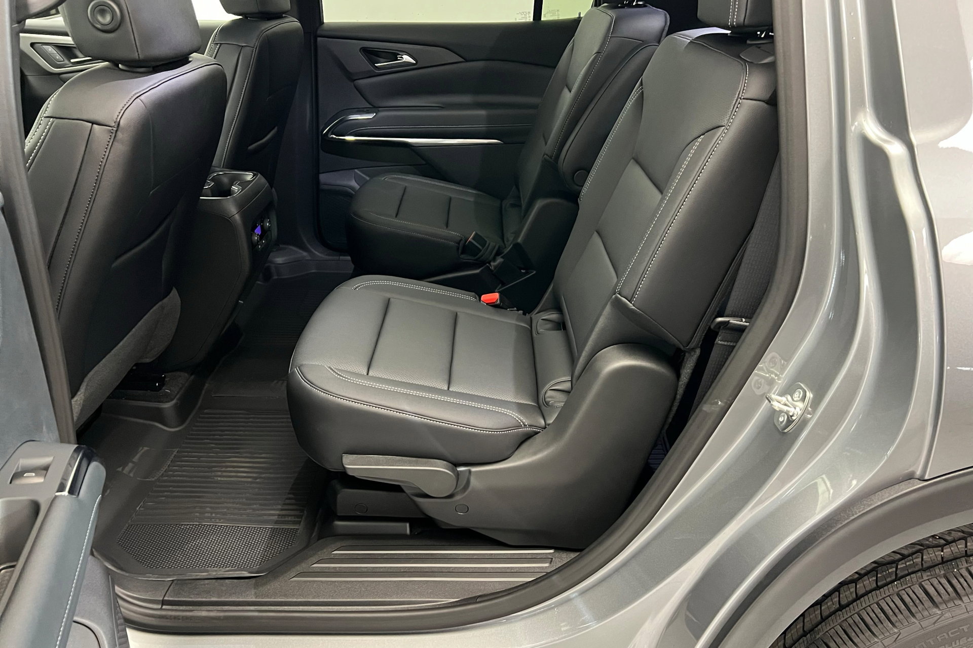 2026 Chevrolet Traverse photo 21