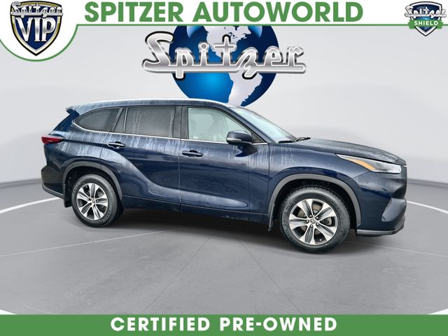 2024 Toyota Highlander XLE's photo