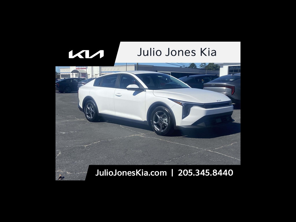 2025 Kia K4 LXS's photo