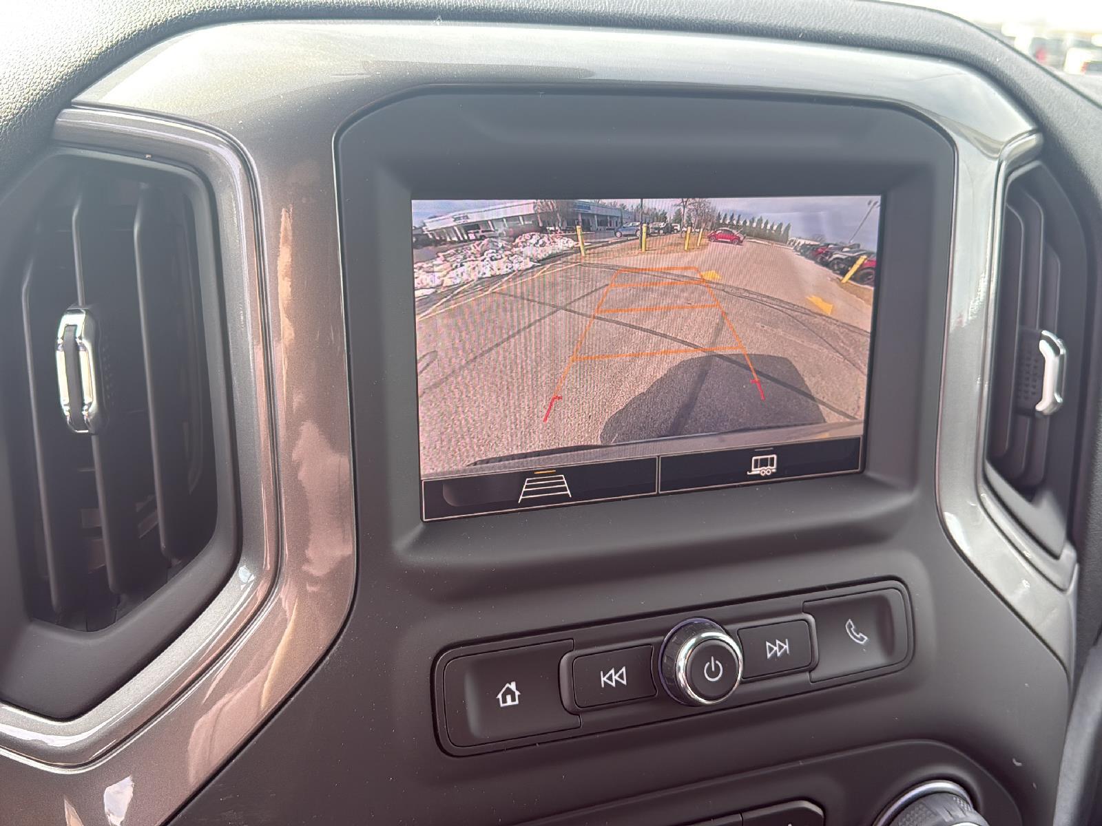 2025 Chevrolet Silverado 1500 Custom photo 7