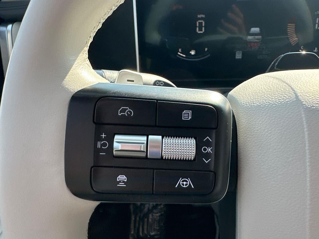 2025 Hyundai Santa Fe SEL photo 15