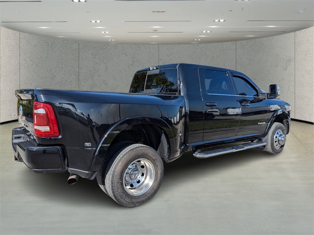 2023 Ram 3500 Longhorn photo 3