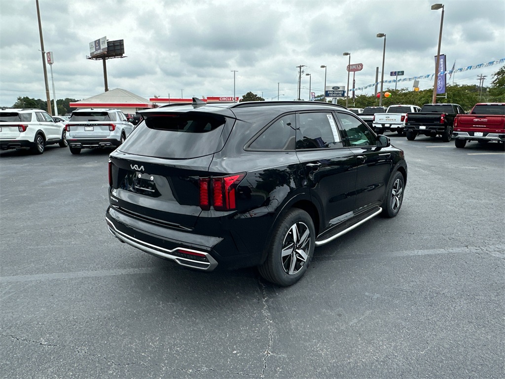 2023 Kia Sorento S photo 3