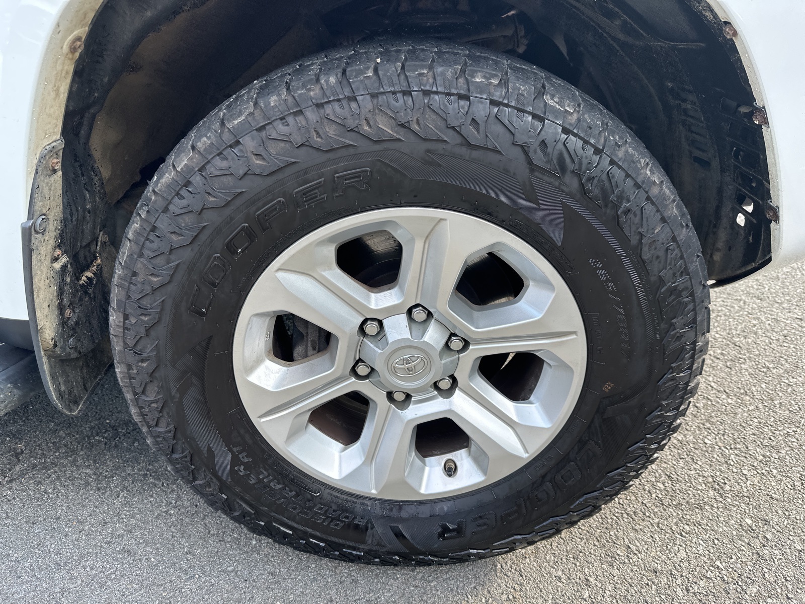 2016 Toyota 4Runner SR5 Premium 4WD photo 21