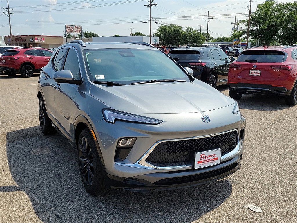 2026 Buick Encore GX Sport Touring photo 2