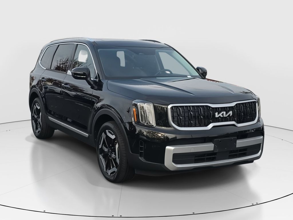 2024 Kia Telluride EX photo 3