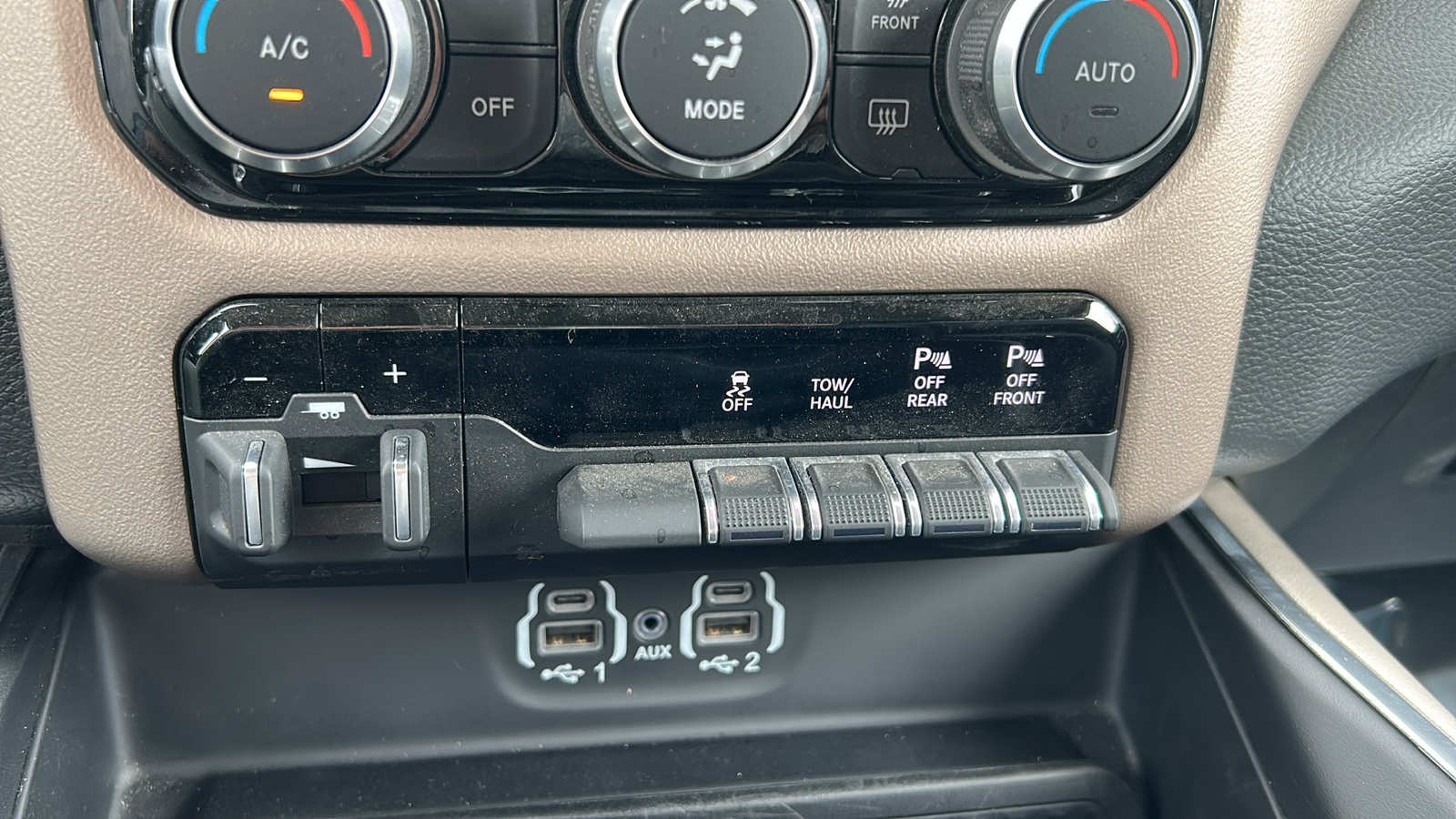 2022 Ram 1500 Laramie photo 25