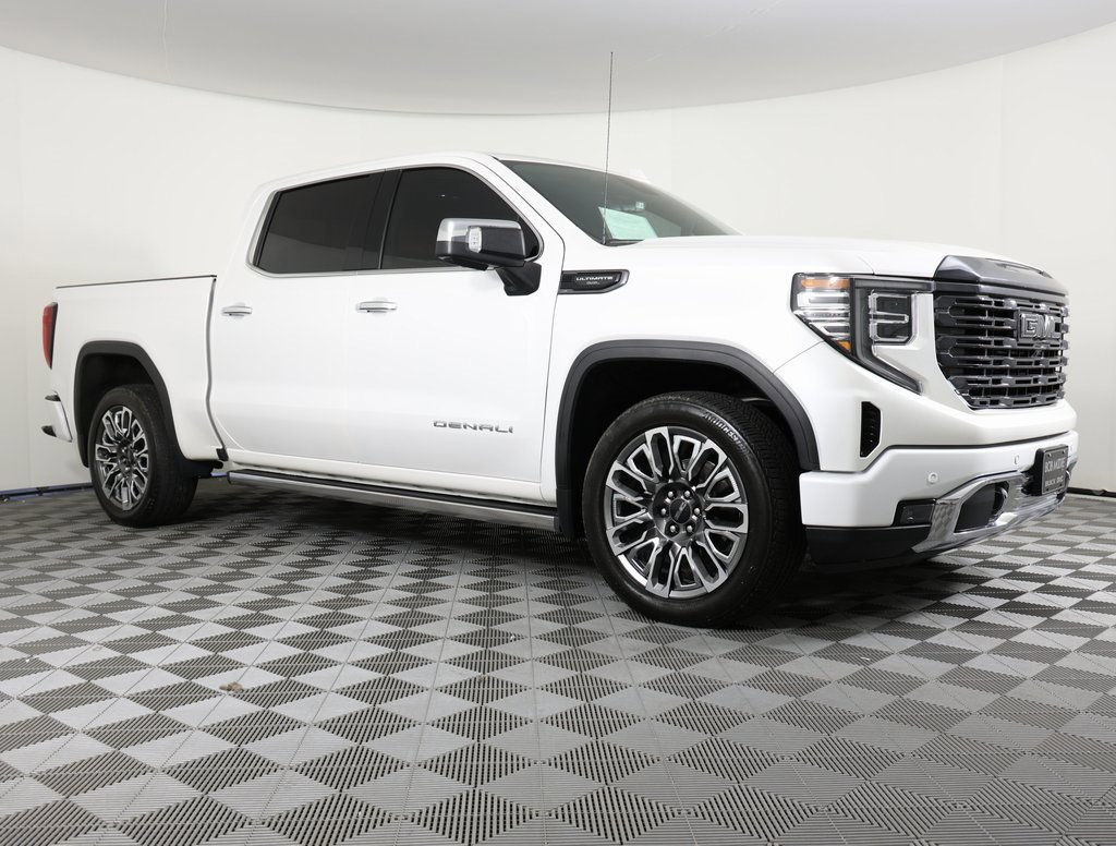 2024 Chevrolet Silverado 1500 Denali Ultimate photo 3