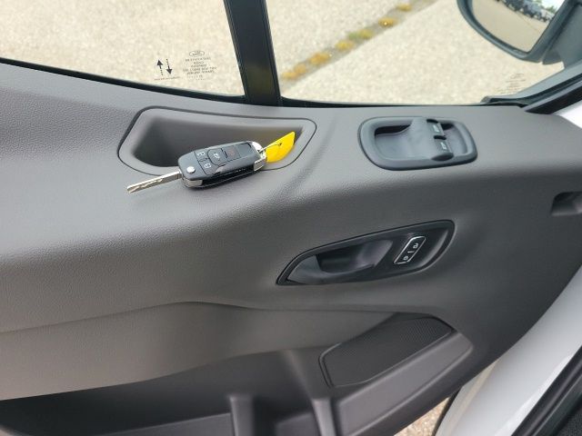 2025 Ford Transit photo 12