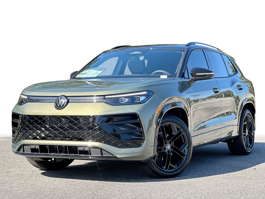 2026 Volkswagen Tiguan SE R-LINE BLACK's photo