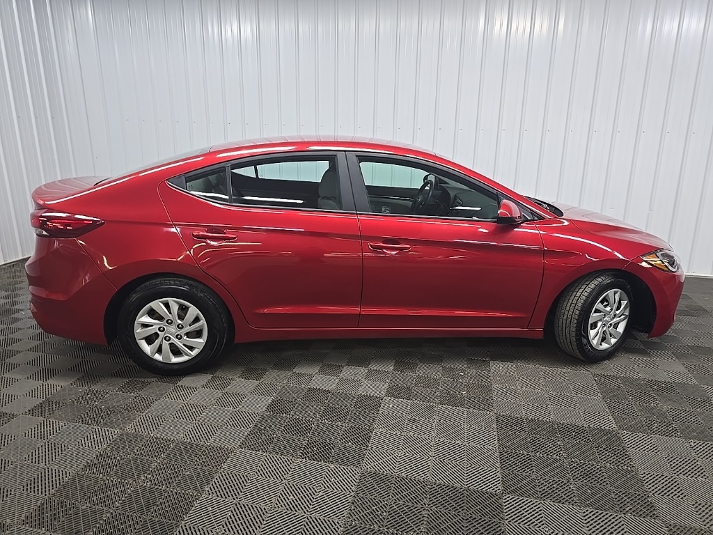 2018 Hyundai Elantra SE photo 2