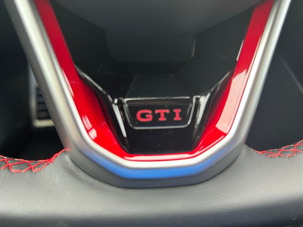 2025 Volkswagen Golf GTI S photo 11